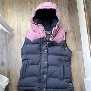 Like new women’s two toned Patagonia bivy down vest